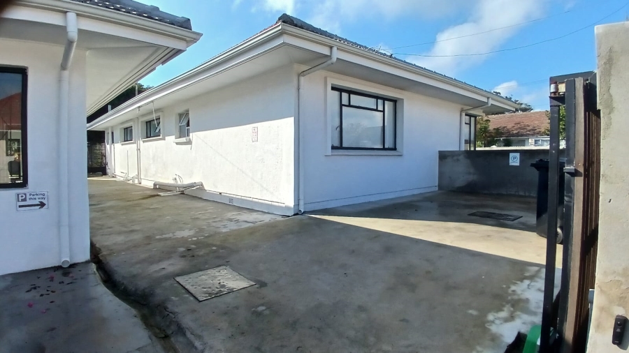 To Let 1 Bedroom Property for Rent in Clamhall Western Cape